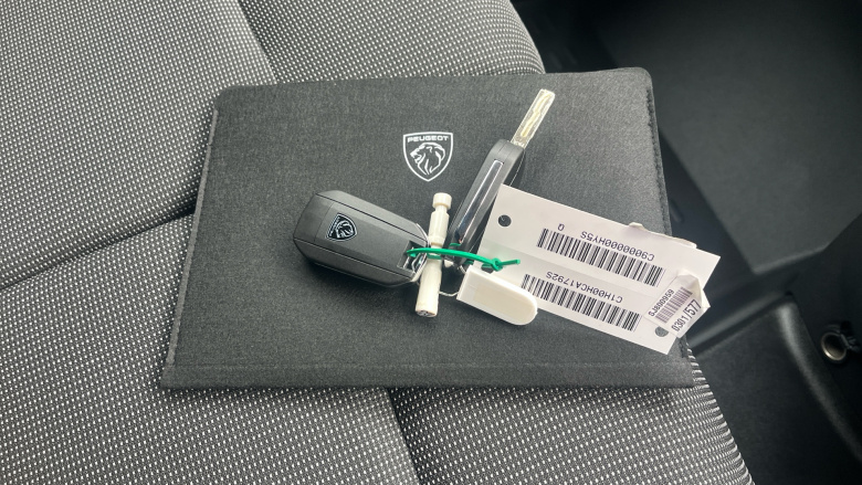 Peugeot Partner Long Diesel 1.5 BlueHDi 100 Professional Plus Van